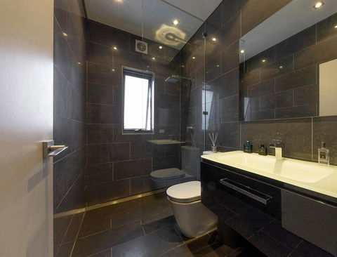 BONDI BEACH PRIME 1 Bedroom + Sunroom - Accommodation in Surfers Paradise 1