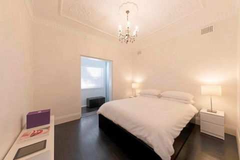 BONDI BEACH PRIME 1 Bedroom + Sunroom - Accommodation in Surfers Paradise 2