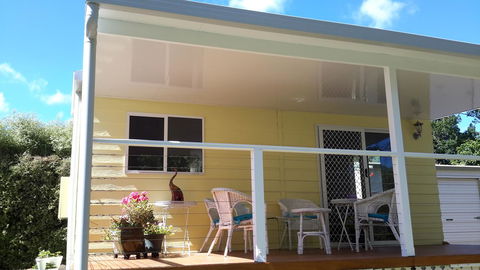 The Best Exotic Magnolia Cottage - Accommodation in Surfers Paradise 0