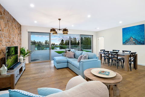 Belle Vue- Penthouse At Black Beach - Accommodation in Surfers Paradise 5