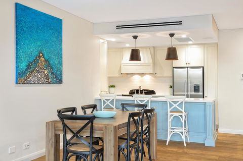 Belle Vue- Penthouse At Black Beach - Accommodation in Surfers Paradise 7