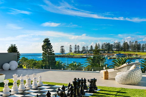 Belle Vue- Penthouse At Black Beach - Accommodation in Surfers Paradise 0