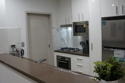 Specious Apartment With 2 Large Bedrooms - Accommodation in Surfers Paradise 16