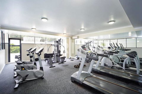 Specious Apartment With 2 Large Bedrooms - Accommodation in Surfers Paradise 5
