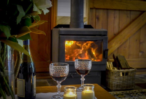 Arcadia - The Barn Cottage & Rosehill Cottage - Accommodation in Surfers Paradise 7