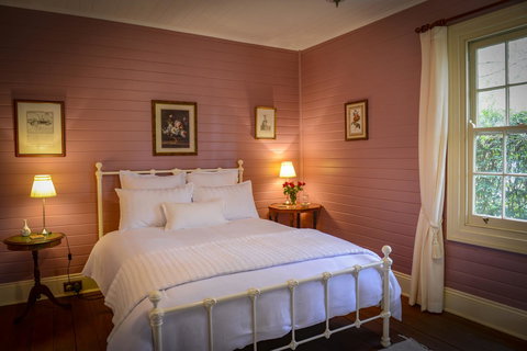 Arcadia - The Barn Cottage & Rosehill Cottage - Accommodation in Surfers Paradise 15