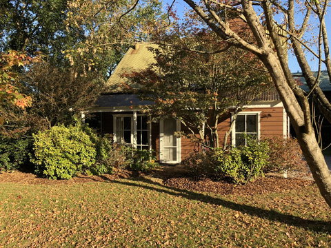 Arcadia - The Barn Cottage & Rosehill Cottage - Accommodation in Surfers Paradise 2