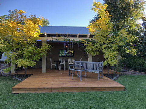 Arcadia - The Barn Cottage & Rosehill Cottage - Accommodation in Surfers Paradise 28