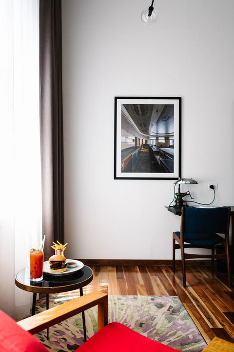 The Old Clare Hotel, Independent Collection By EVT - Accommodation in Surfers Paradise 10