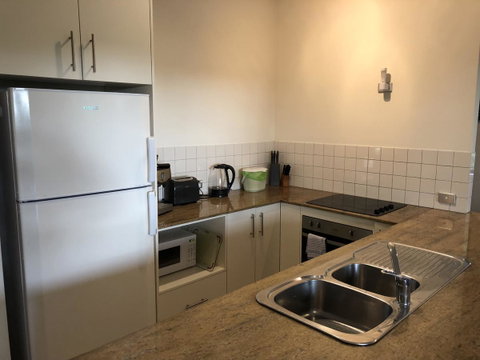 Suranadi Beach House 1 - Accommodation in Surfers Paradise 5
