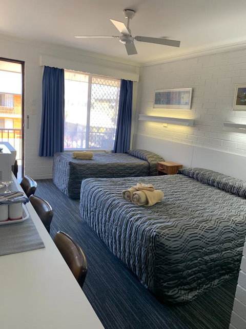 Coastal Bay Motel - Accommodation in Surfers Paradise 32