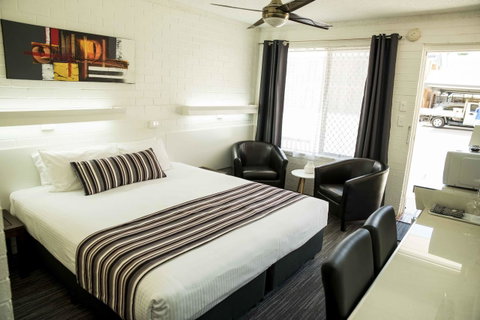 Coastal Bay Motel - Accommodation in Surfers Paradise 27
