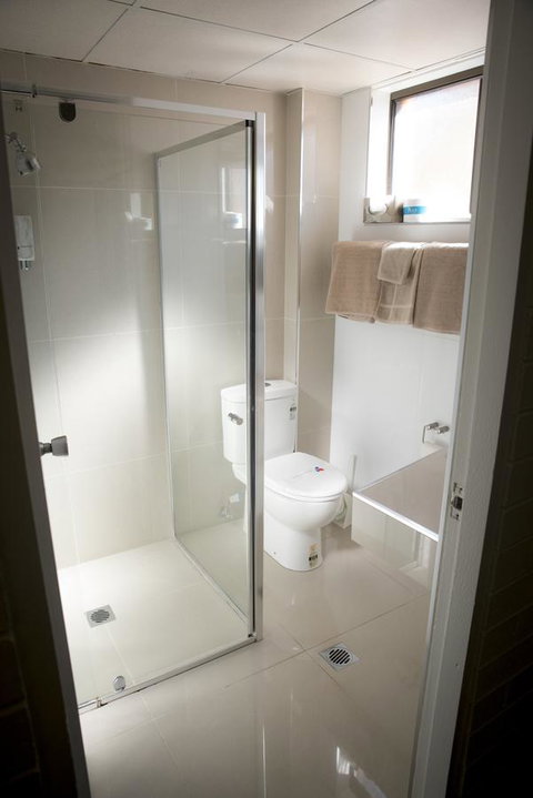 Coastal Bay Motel - Accommodation in Surfers Paradise 30