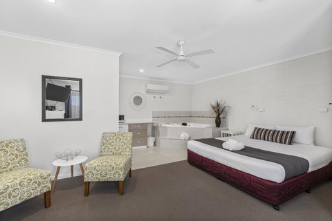 Coastal Bay Motel - Accommodation in Surfers Paradise 13