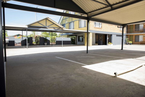 Coastal Bay Motel - Accommodation in Surfers Paradise 39