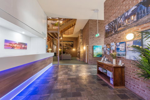 Alpine Gables - Accommodation in Surfers Paradise 6