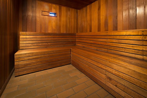 Alpine Gables - Accommodation in Surfers Paradise 11