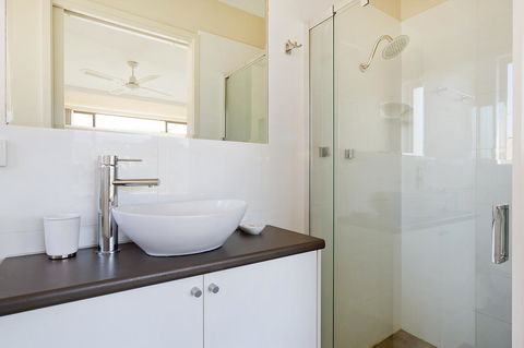 Baywatch Apartments Merimbula - Accommodation in Surfers Paradise 13