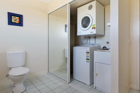 Baywatch Apartments Merimbula - Accommodation in Surfers Paradise 17