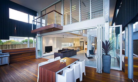 Casuarina Beachfront House - Hostie Properties - Accommodation in Surfers Paradise 21