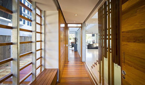 Casuarina Beachfront House - Hostie Properties - Accommodation in Surfers Paradise 22