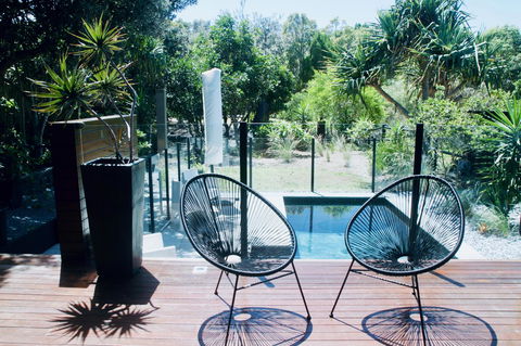 Casuarina Beachfront House - Hostie Properties - Accommodation in Surfers Paradise 1