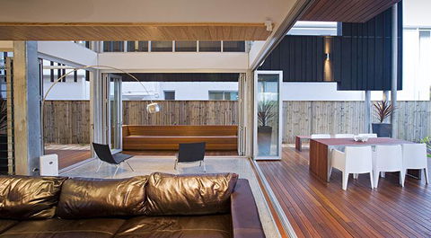 Casuarina Beachfront House - Hostie Properties - Accommodation in Surfers Paradise 20