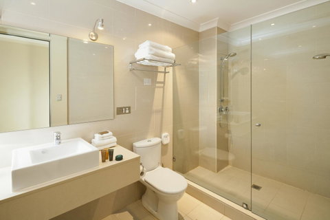 Best Western Plus Hotel Stellar - Accommodation in Surfers Paradise 5
