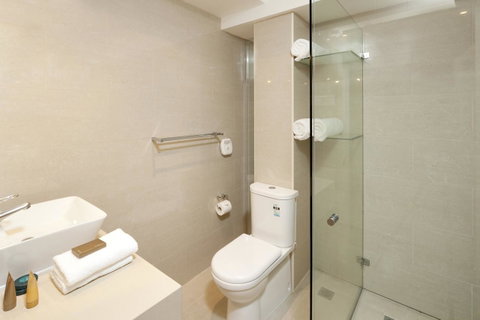 Best Western Plus Hotel Stellar - Accommodation in Surfers Paradise 1