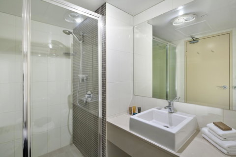 Best Western Plus Hotel Stellar - Accommodation in Surfers Paradise 7