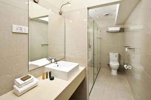 Best Western Plus Hotel Stellar - Accommodation in Surfers Paradise 2