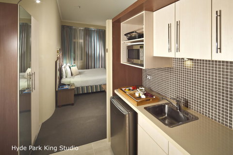 Best Western Plus Hotel Stellar - Accommodation in Surfers Paradise 17