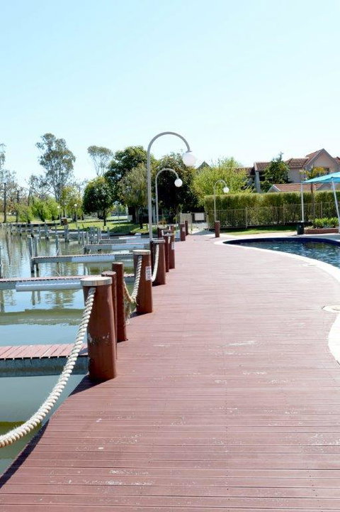 Yarrawonga Waterfront Apartments - Accommodation in Surfers Paradise 2
