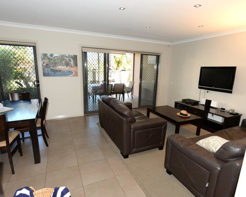Yarrawonga Waterfront Apartments - Accommodation in Surfers Paradise 7