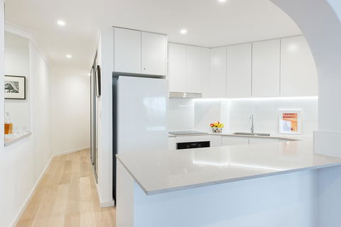 Right On Bondi - Accommodation in Surfers Paradise 7