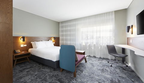 Holiday Inn Express Newcastle, An IHG Hotel - Accommodation in Surfers Paradise 10