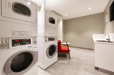 Holiday Inn Express Newcastle, An IHG Hotel - Accommodation in Surfers Paradise 8