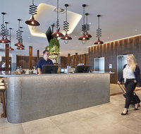 Holiday Inn Express Newcastle - Accommodation in Surfers Paradise