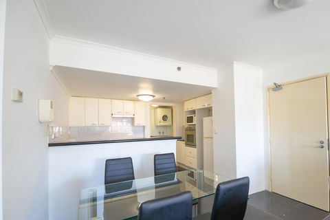 Castle Serviced Apartments - Accommodation in Surfers Paradise 27