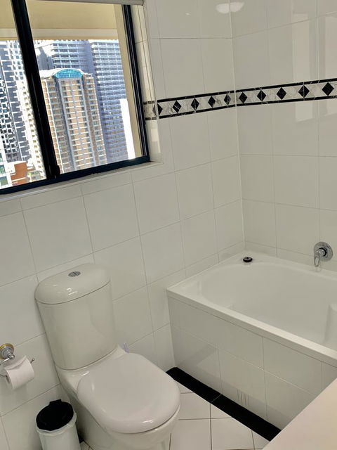 Castle Serviced Apartments - Accommodation in Surfers Paradise 11