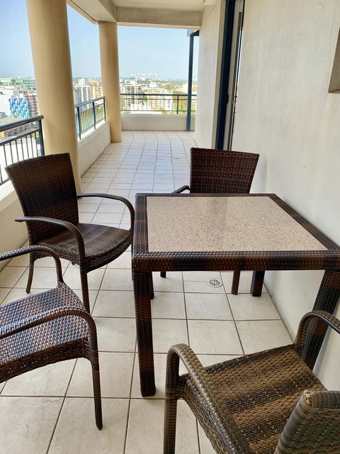 Castle Serviced Apartments - Accommodation in Surfers Paradise 9