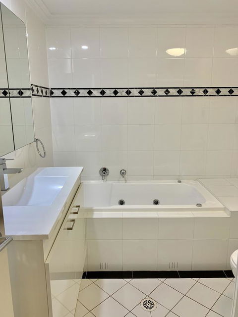 Castle Serviced Apartments - Accommodation in Surfers Paradise 16