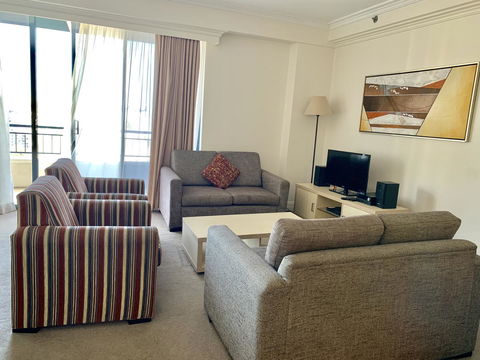 Castle Serviced Apartments - Accommodation in Surfers Paradise 5