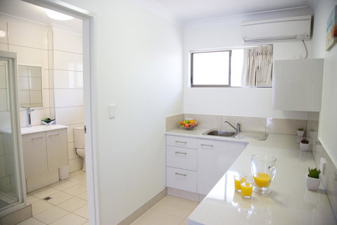 Bay Motel - Accommodation in Surfers Paradise 21