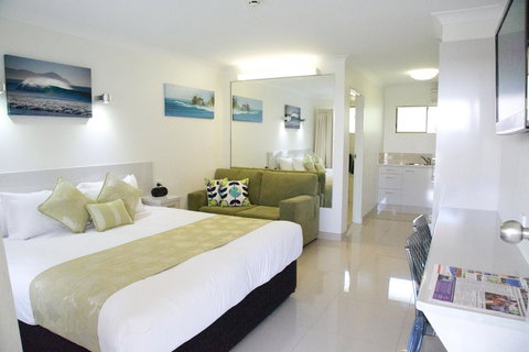 Bay Motel - Accommodation in Surfers Paradise 15