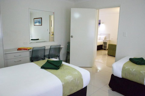 Bay Motel - Accommodation in Surfers Paradise 19