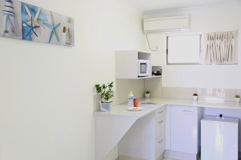 Bay Motel - Accommodation in Surfers Paradise 13