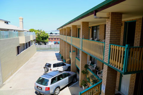 Bay Motel - Accommodation in Surfers Paradise 2