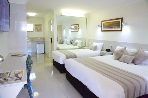 Bay Motel - Accommodation in Surfers Paradise 11
