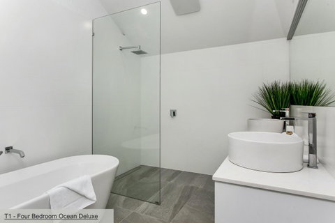 The Terraces Main Beach - Accommodation in Surfers Paradise 42
